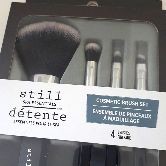 4 Pc Beauty Brush set - Picture 4 of 5